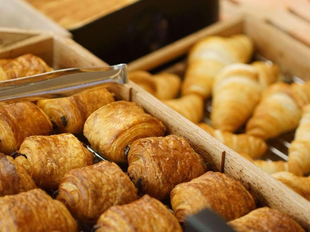 Ibis Manosque Cadarache Hotel Ресторант снимка