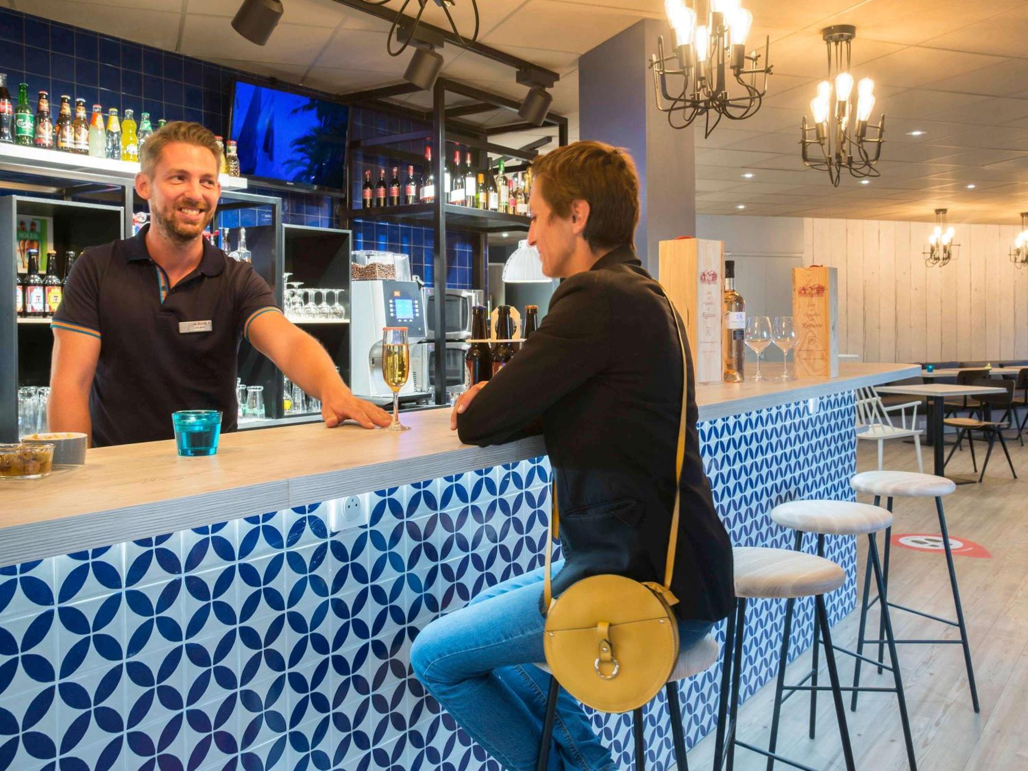 Ibis Manosque Cadarache Hotel Екстериор снимка