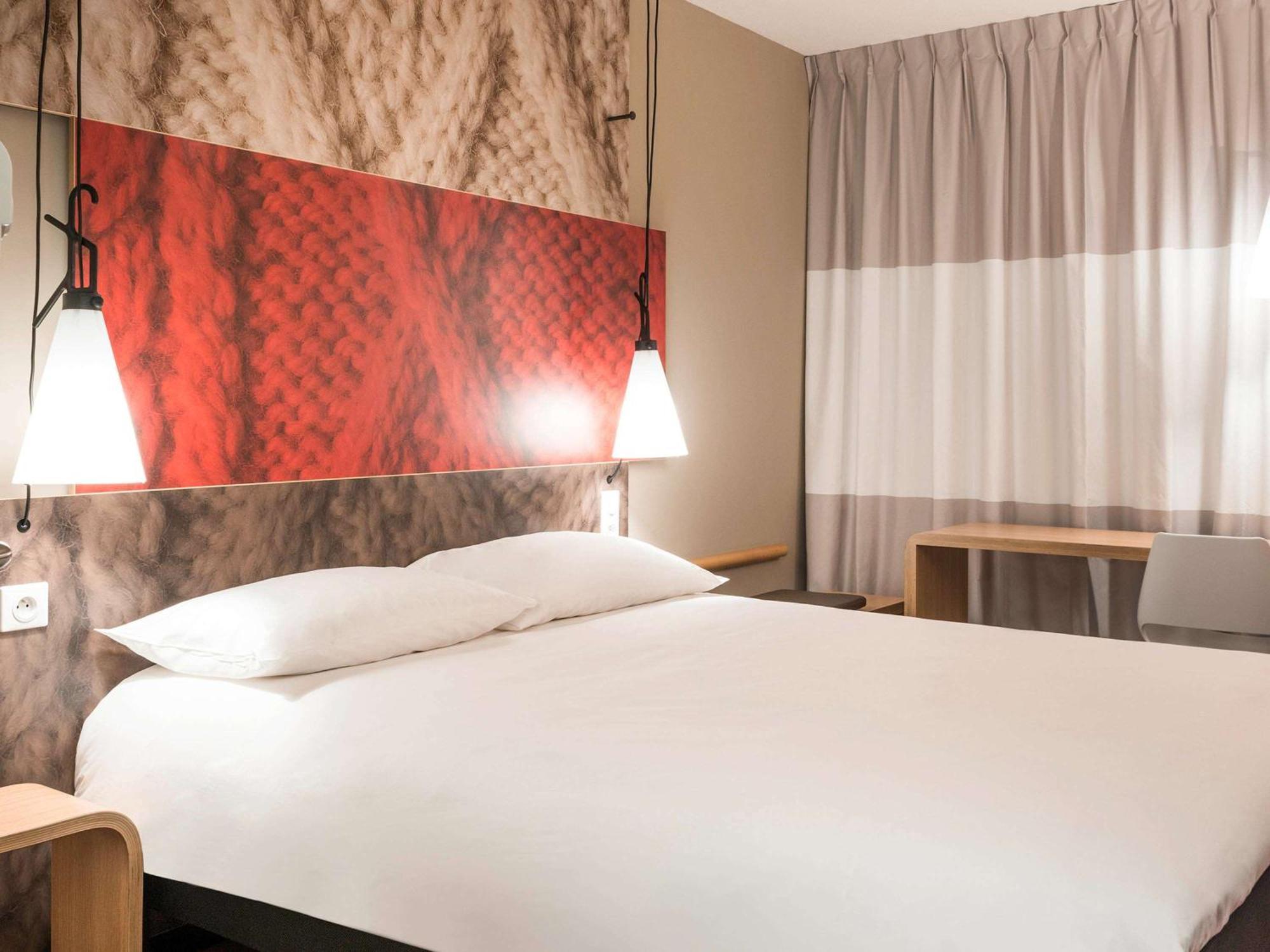 Ibis Manosque Cadarache Hotel Екстериор снимка