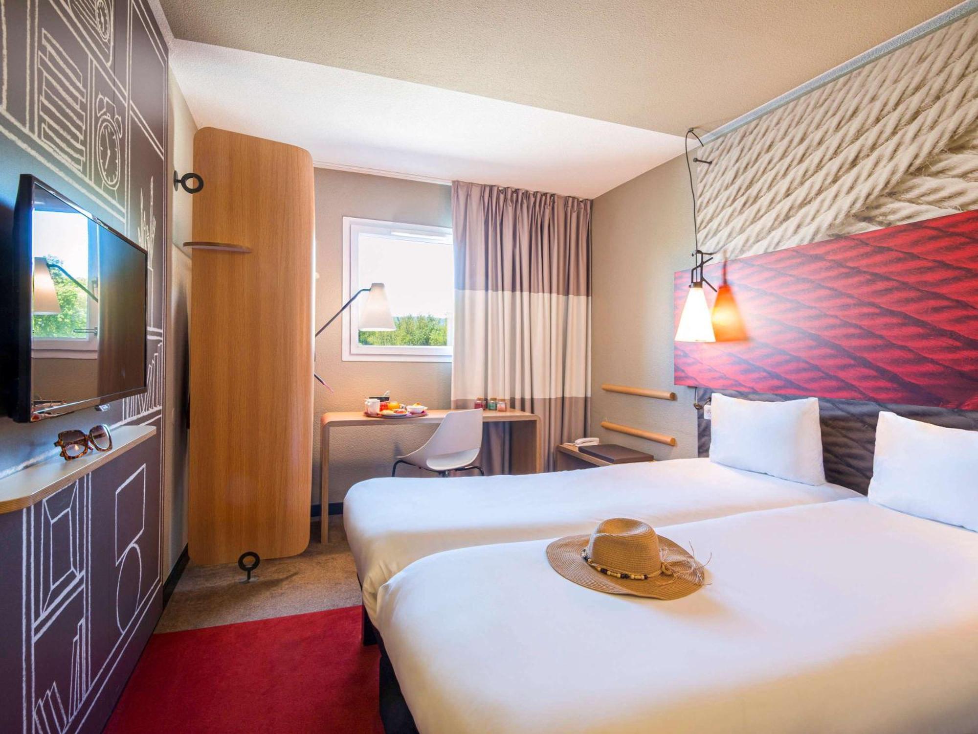 Ibis Manosque Cadarache Hotel Екстериор снимка