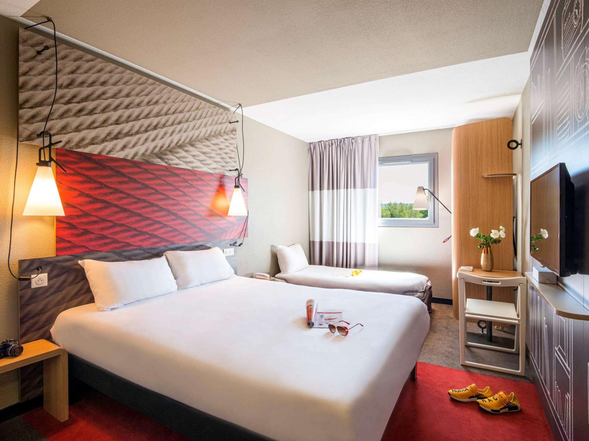 Ibis Manosque Cadarache Hotel Екстериор снимка