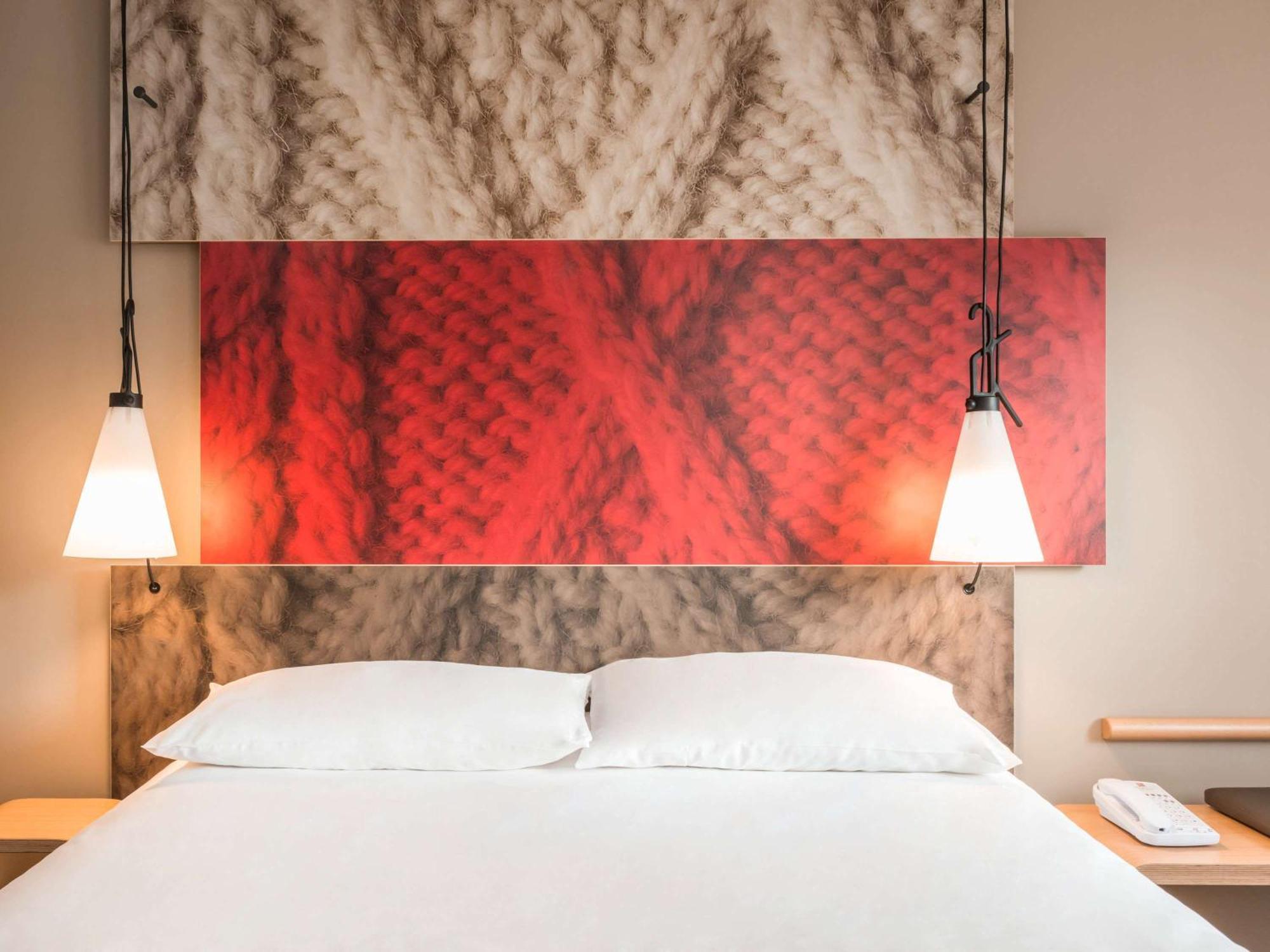 Ibis Manosque Cadarache Hotel Екстериор снимка