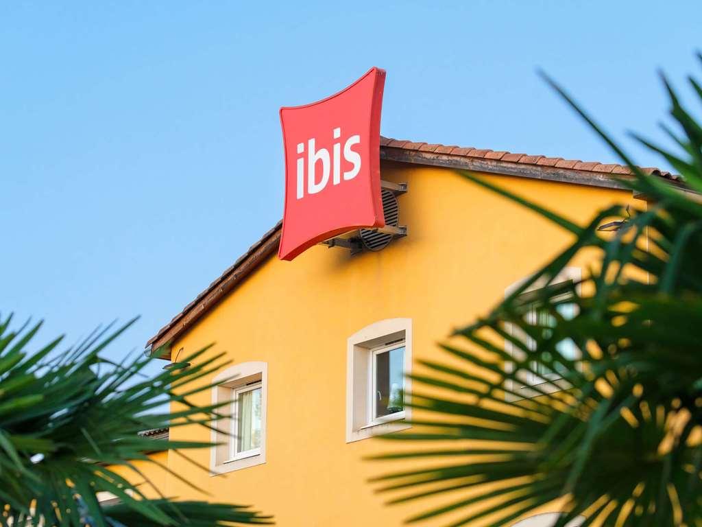 Ibis Manosque Cadarache Hotel Екстериор снимка