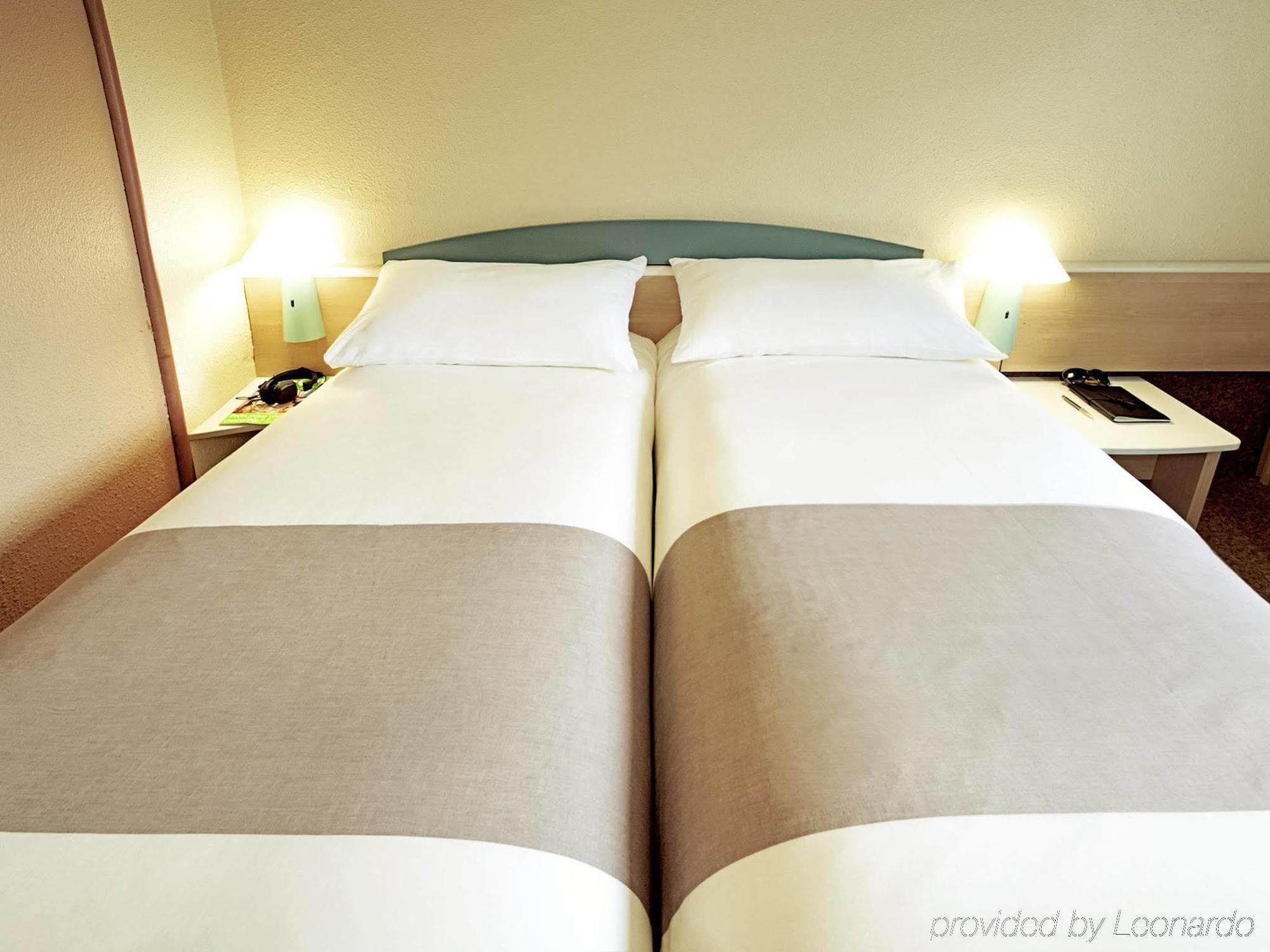 Ibis Manosque Cadarache Hotel Екстериор снимка