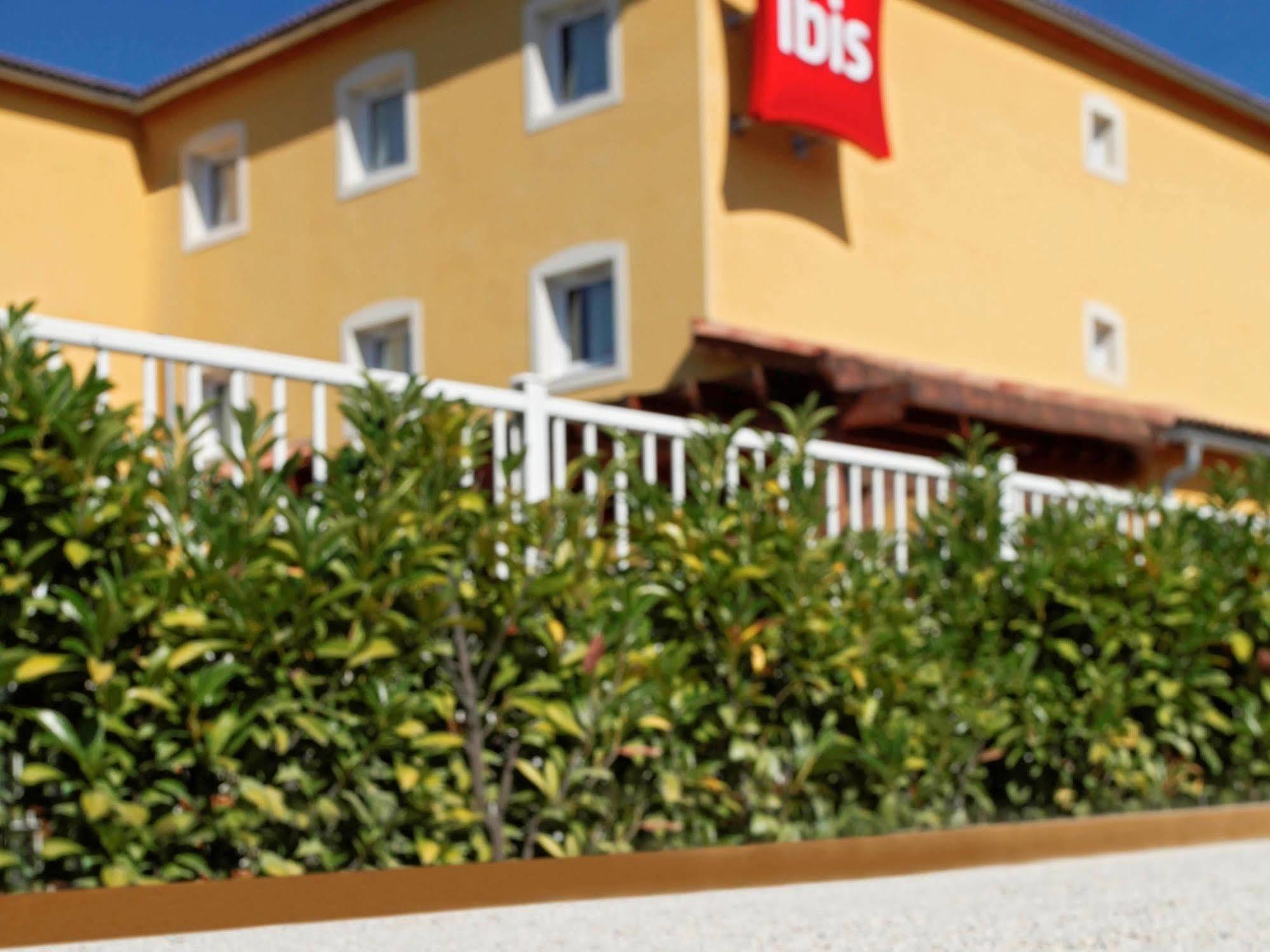 Ibis Manosque Cadarache Hotel Екстериор снимка