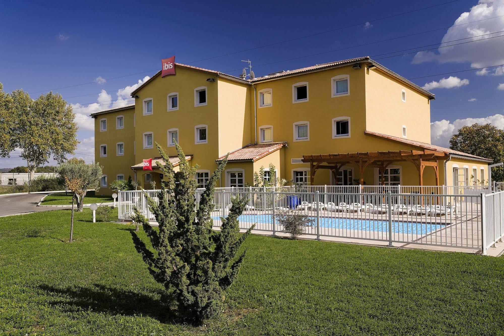 Ibis Manosque Cadarache Hotel Екстериор снимка